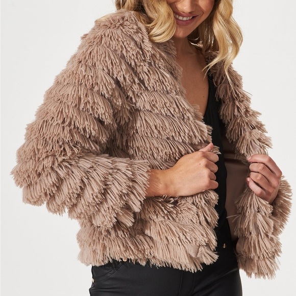 American Threads Shaggy Coat Jacket Sand Brown Tan Neutral Fuzzy Fur Size Medium - Picture 5 of 14